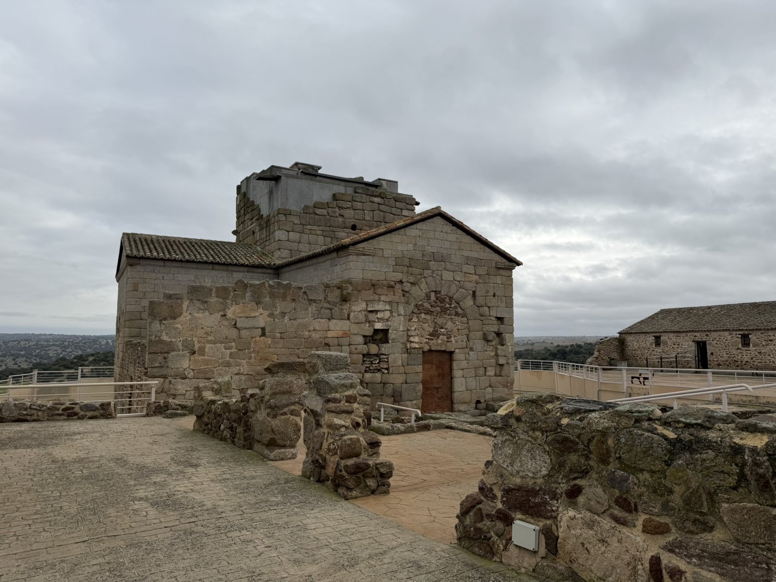 Iglesia de Santa María de Melque, exterior